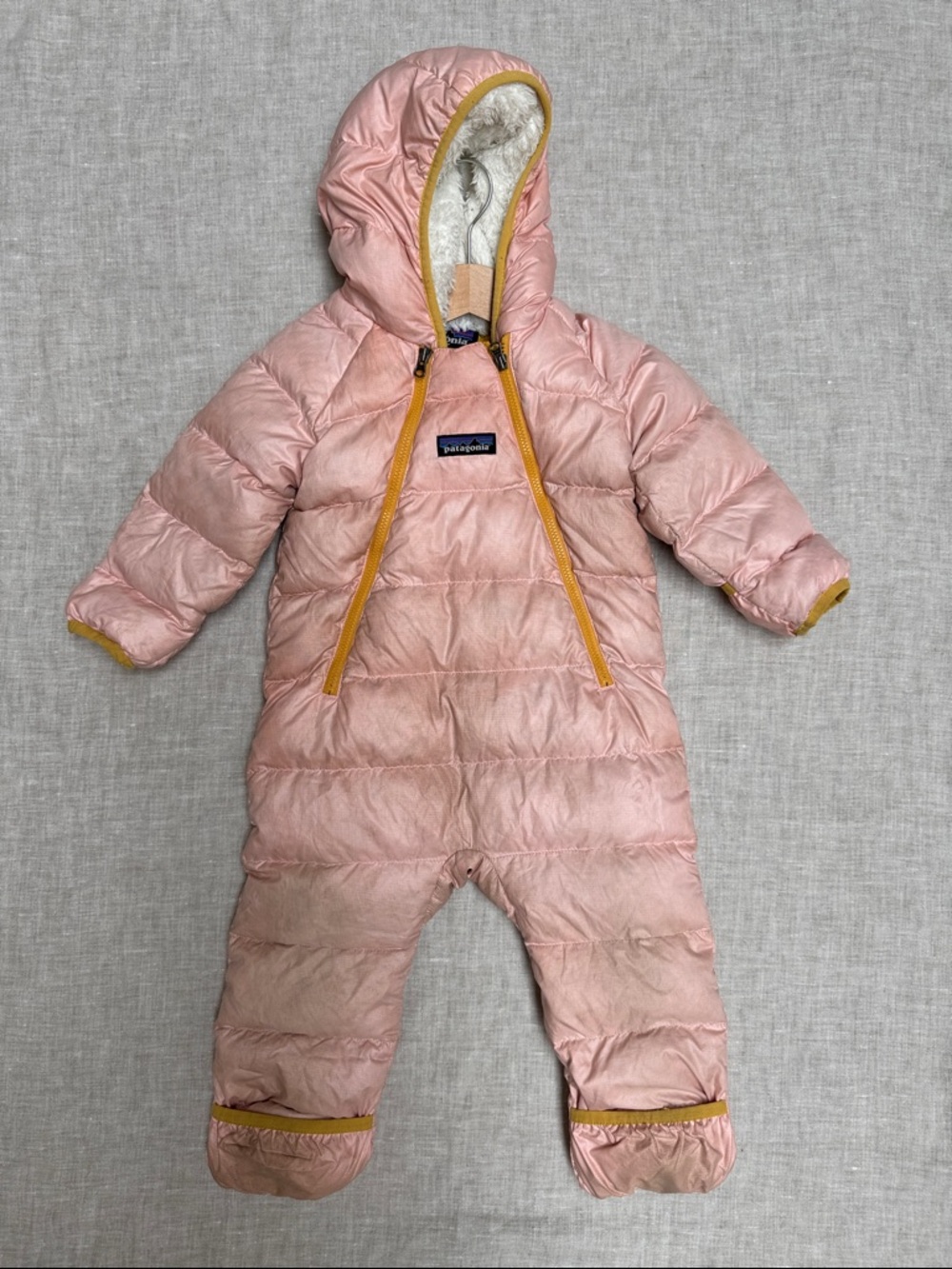 Patagonia 3-9M Pink Infant Hi-Loft Down Sweater Bunting Puffer Play condition